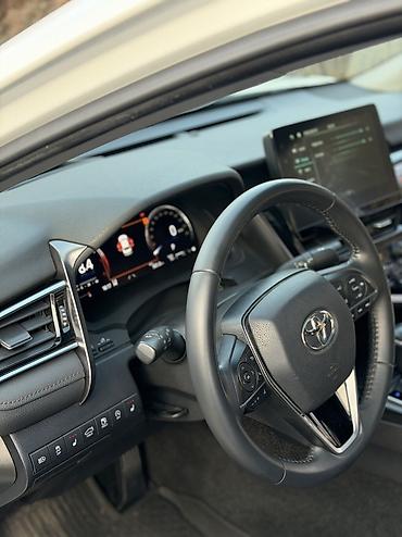 Toyota: Toyota Camry: 2022 г., 2.5 л, Автомат, Бензин, Седан — 15