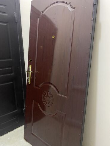 qapi ikinci əl: Mənzil üçün İşlənmiş Giriş qapısı 90x205 sm With peephole, Ünvandan götürmə