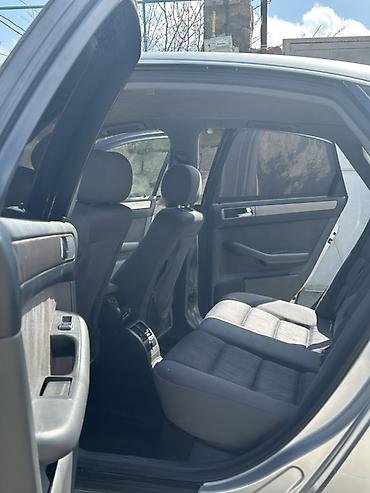 Audi: Audi A6 sedan - Kuzov: gümüşü rəng, 4 qapı, yüngül lehimli disklər - — 5