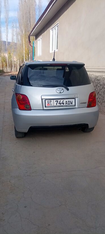 хонда поко: Toyota ist: 2003 г., Автомат, Бензин, Хетчбек