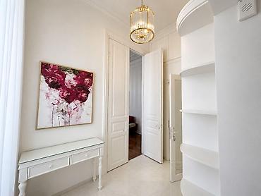 divan fabrikası: İcarəyə verilir 2 otaqlı köhnə tikili 80 m², Sahil m. Kateqoriya — 9