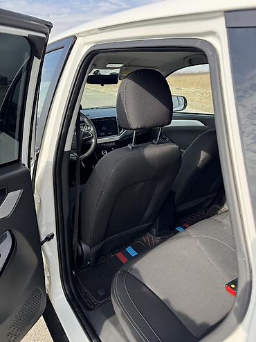 BYD: BYD E2: 2020 г., Электромобиль, Кроссовер — 16