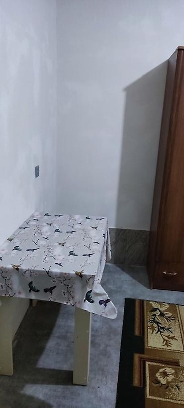 Otaqların uzunmüddətli kirayəsi: Salam unvan Sumqayit Seheri 9 nomreli mektebe yaxin tek isdeyen olsa — 2