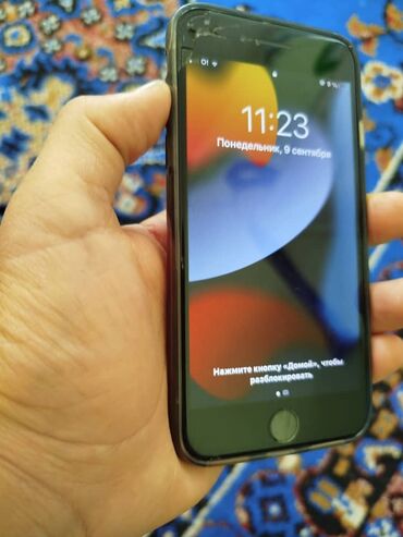 чехлы на айфон xs max: IPhone 7, Б/у, 32 ГБ, Черный, Чехол, 75 %