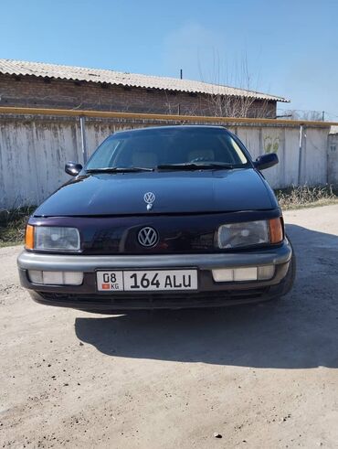 Volkswagen: Volkswagen Passat: 1991 г., 1.8 л, Механика, Бензин, Седан