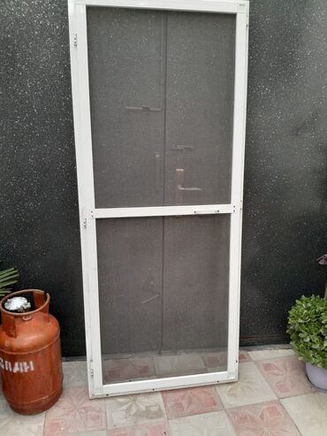 plastik pencere gence: Eni 82,hundurluk 1,96