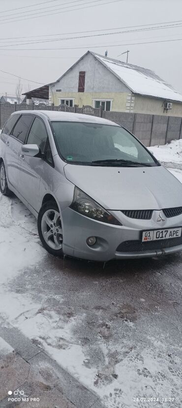 Mitsubishi: Mitsubishi Grandis: 2004 г., 2.4 л, Автомат, Бензин, Минивэн