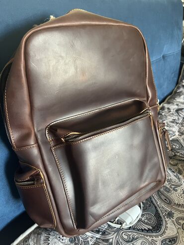 зелёная сумка: Продаю рюкзак кожаный новый