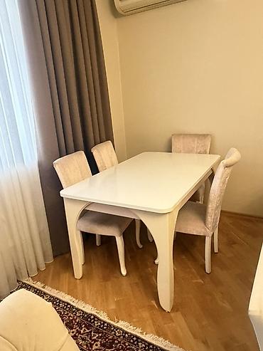 islenmis stullar: Qonaq otağı üçün klassik üslubda mebel dəsti Tərkibi: - İki ədəd — 3