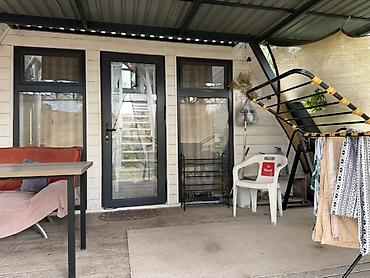 этажный дом: Каркасный дом A-Frame с большой крытой террасой — 4