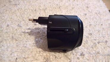 Kablovi i adapteri: Universalni travel adapter na lalafo.rs — 7 Kablovi i adapteri: Universalni travel adapter — 7
