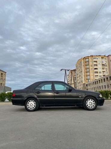 Mercedes-Benz: Mercedes-Benz C-Class: 1.8 l | 1999 il Sedan — 4