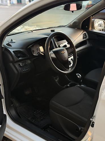 Chevrolet: Chevrolet Spark: 2017 г., 1 л, Вариатор, Бензин, Хэтчбэк — 16