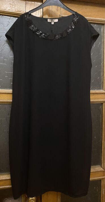 Donlar: Qadın geyimləri dəsti – 4 fərqli don 1) İlan dərisi naxışlı, uzun — 9