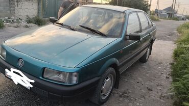 Volkswagen: Volkswagen Passat: 1991 г., 1.8 л, Механика, Бензин, Седан