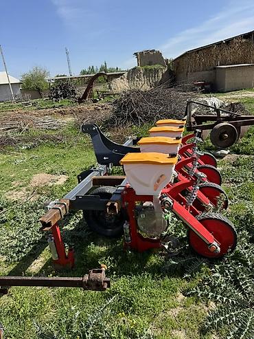 Кукурузные сеялки: Пневматическая пропашная сеялка, 4-рядная - Тип: навесная/прицепная — 1