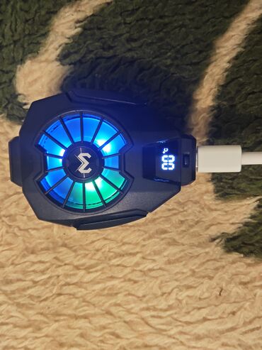 ucuz qiymətə telefon: Memo DL-05 RGB işıqlı telefon soyuducusu.Az işlənib lakin yeni