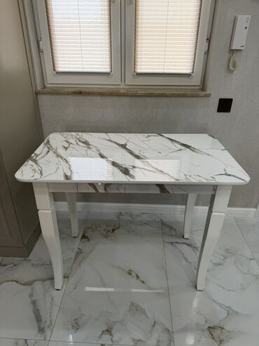 mermer masalar: Klassik masa, Açılmayan, Mərmər, Dördbucaq masa