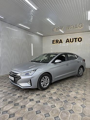 Hyundai Avante: 2019 г., Седан