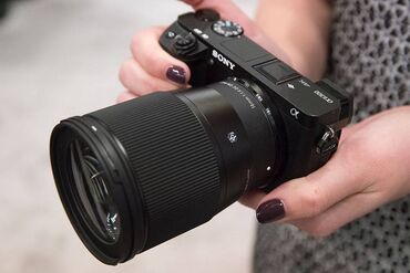 книга самурай без меча: Sigma 16mm f1.4 dc dn e-mount SONY Состояние на 4 на передней линзе