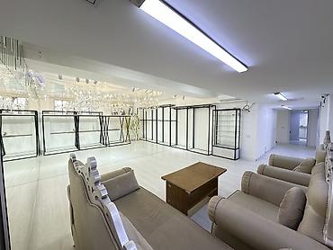 Продажа помещений свободного назначения: Продаётся коммерческое помещение в районе «Золотой квадрат» Площадь — 2