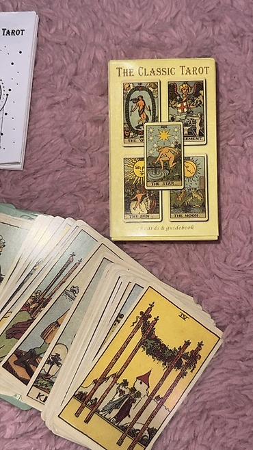 klasik gitara: The Classic Tarot – 78 kart və bələdçi kitabça dəsti - Dəst tərkibi — 4