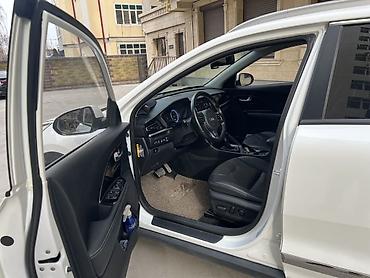 Kia: Kia Niro: 2019 г., 1.6 л, Автомат, Гибрид, Кроссовер — 10