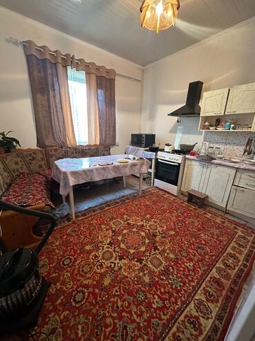 продается дом кара балте: 170 кв. м, 5 бөлмө, Жылытылган, Унаа токтотуучу жай, Жертөлө, ороо