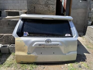 багажние: Крышка багажника Toyota Б/у, цвет - Серебристый,Оригинал
