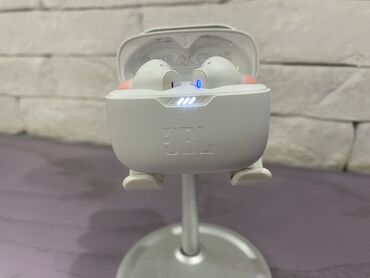 qulaqliq jbl: JBL Tune Beam White Brend : JBL Rəng : White Bluetooth : 5.3