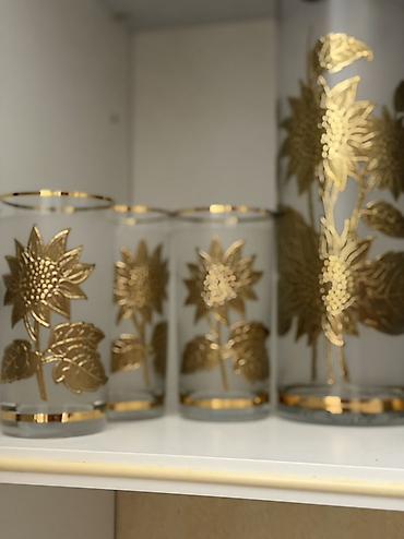 gold hen: Bagema kompotnitsa
Qrafinka ve 6 Eded bardaq. Çexiya istehsalıdır — 3