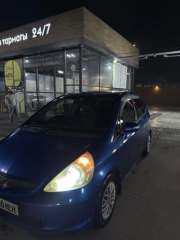 06: Honda Fit: 2004 г., Автомат, Бензин, Хэтчбэк — 3