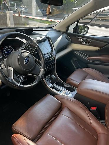 Другие детали салона: Subaru Ascent (интерьер 7‑местного внедорожника/кроссовера) — богатая — 4