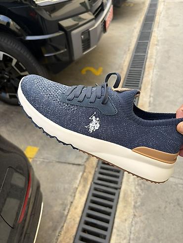 U.S. Polo Assn. brendinə aid idman üslublu ayaqqabı. Tünd göy rəngdə — 1