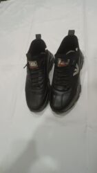 Digər ayaqqabılar: Ölçü: 39, rəng - Qara, Yeni — 2