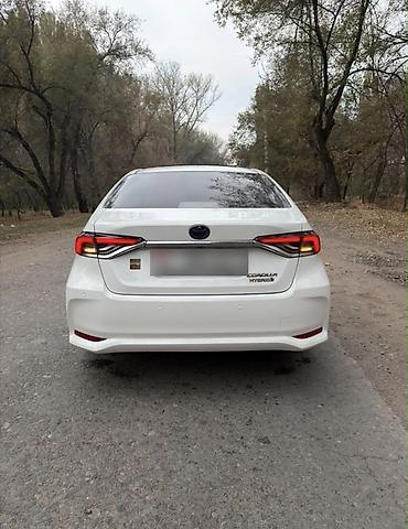 toyota priys: Toyota Corolla: 2021 г., 1.8 л, Вариатор, Гибрид, Седан — 2
