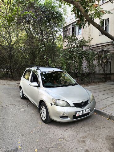 продаю домкрат: Mazda Demio: 2003 г., 1.3 л, Автомат, Бензин, Хетчбек