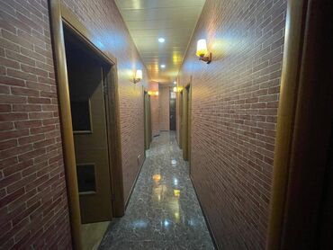 Restoran, kafelər: Tam şəraitli obyekt icarəyə verilir, 6 kabinetdən ibarətdir. Elektrik — 2