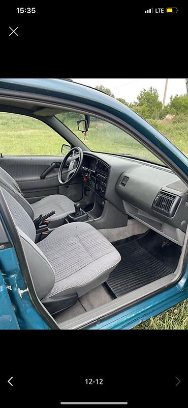 багаж спада: Volkswagen Passat Variant: 1992 г., Универсал — 7