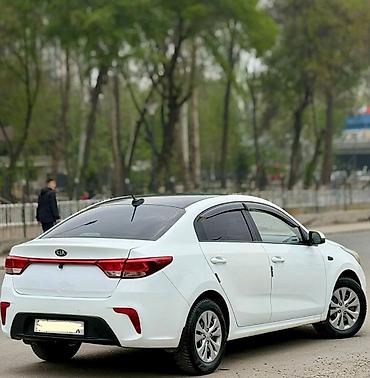 sonata d8: Kia Rio: 2019 г., 1.6 л, Автомат, Бензин, Седан — 4