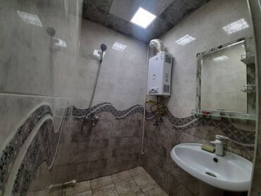 Uzunmüddətli kirayə mənzillər: Nizamin rayonu (Neftcilər metrosunun yaxınlığı parkın bazara yaxın — 8