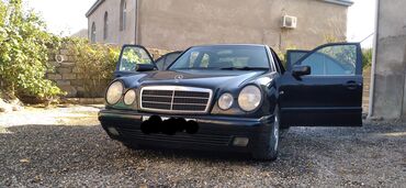 mercedes qiyməti: Mercedes-Benz E 200: 2 l | 1997 il Sedan