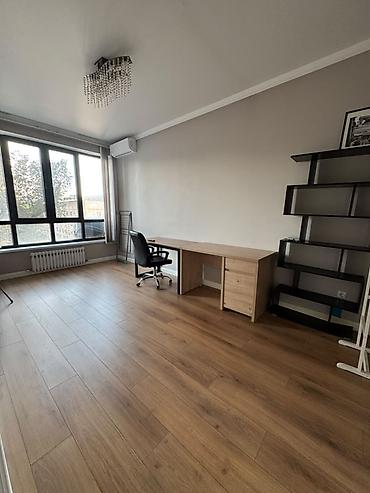 продаю гостинку: 3 комнаты, 85 м², Площадь Ала-Тоо Элитка, 3 этаж, Дизайнерский ремонт — 2