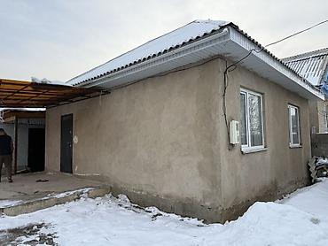 Продажа коттеджей и домов: Продаётся дом с двором и хозяйственными постройками. - Отдельно — 2