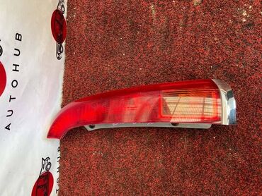 Двери и комплектующие: Задний правый стоп-сигнал Honda