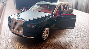 Autići: Nov model automobila Rols Rojs Fantom. Napravljen je od kvalitetne ABS — 1