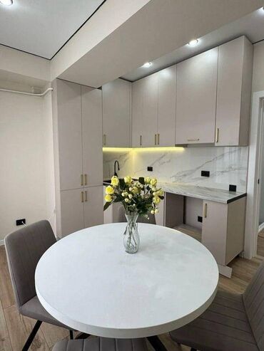 село кок жар дом: 2 комнаты, 45 м², Элитка, 10 этаж, Дизайнерский ремонт
