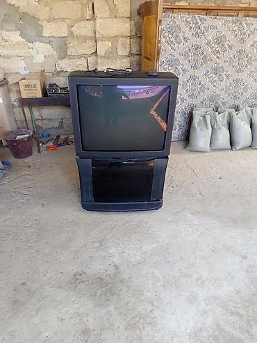 Televizorlar: Kineskop televizor və alt kabinet - Ekran: təxminən 29–32 düym, 4:3 — 3