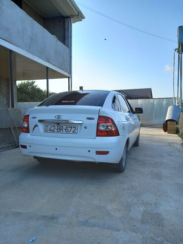 VAZ (LADA): VAZ (LADA) Priora: 1.6 l | 2013 il 256000 km Sedan — 5