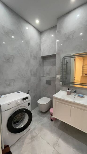 Uzunmüddətli kirayə mənzillər: 28 May metrosu yanınında mənzil kirayə verilir. Mərtəbə 18/2. Ümumi — 2